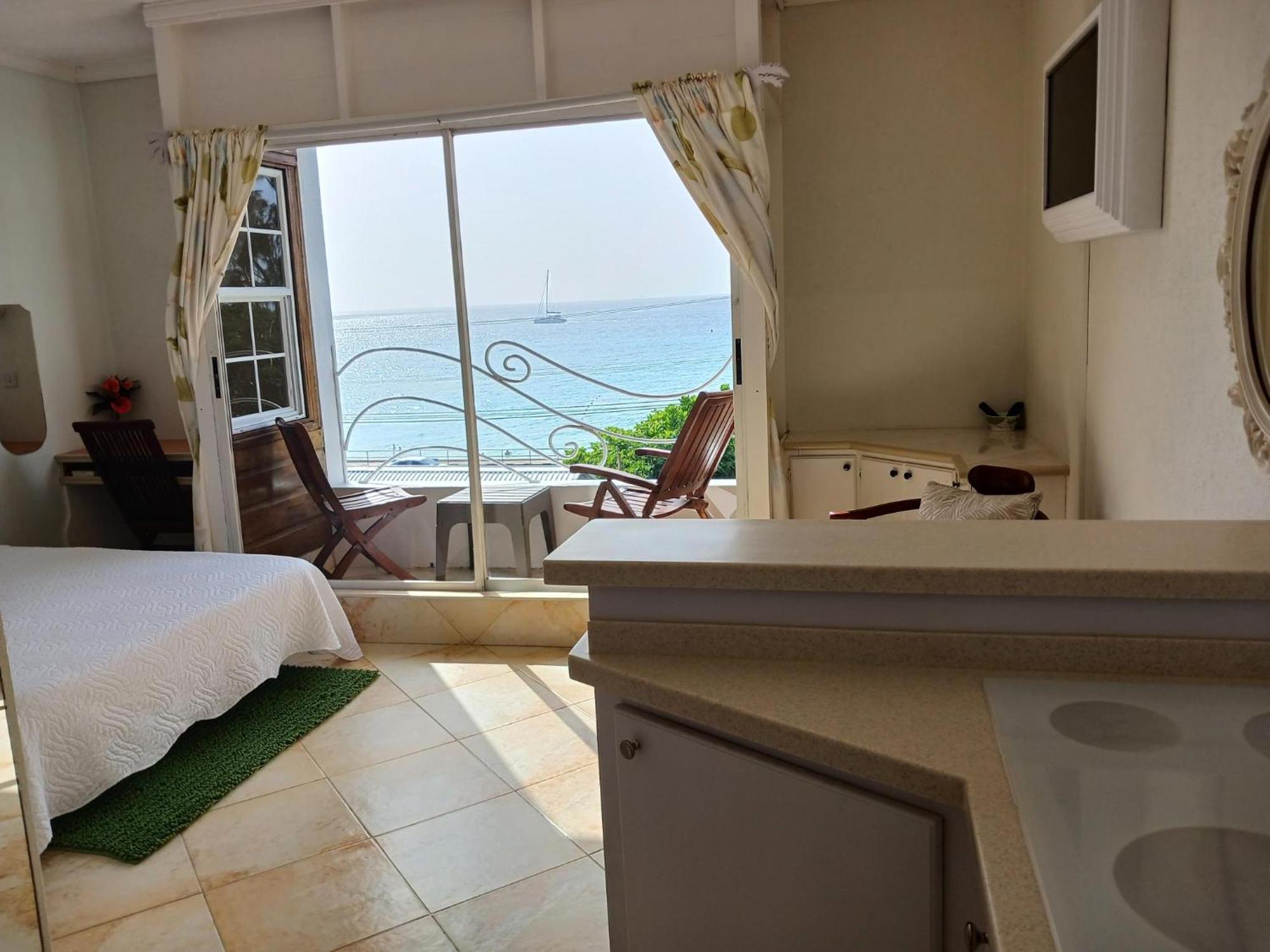 Coral Lane Beach Apartments سانت جيمس المظهر الخارجي الصورة