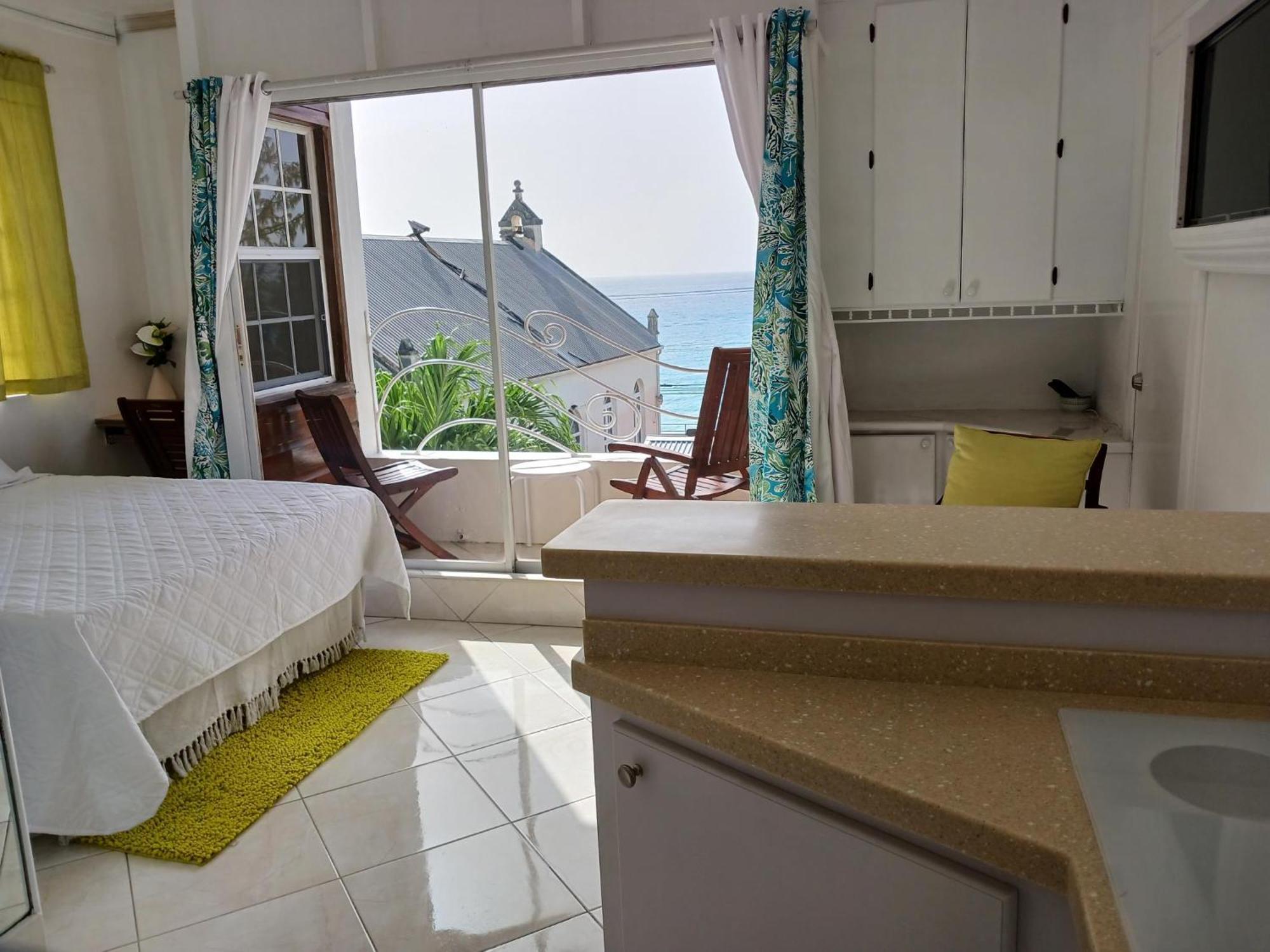 Coral Lane Beach Apartments سانت جيمس المظهر الخارجي الصورة