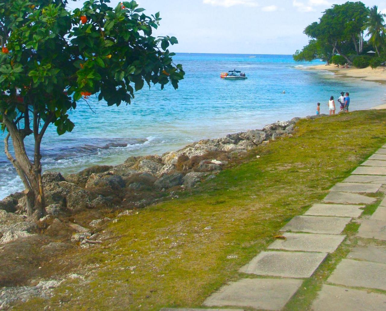 Coral Lane Beach Apartments سانت جيمس المظهر الخارجي الصورة